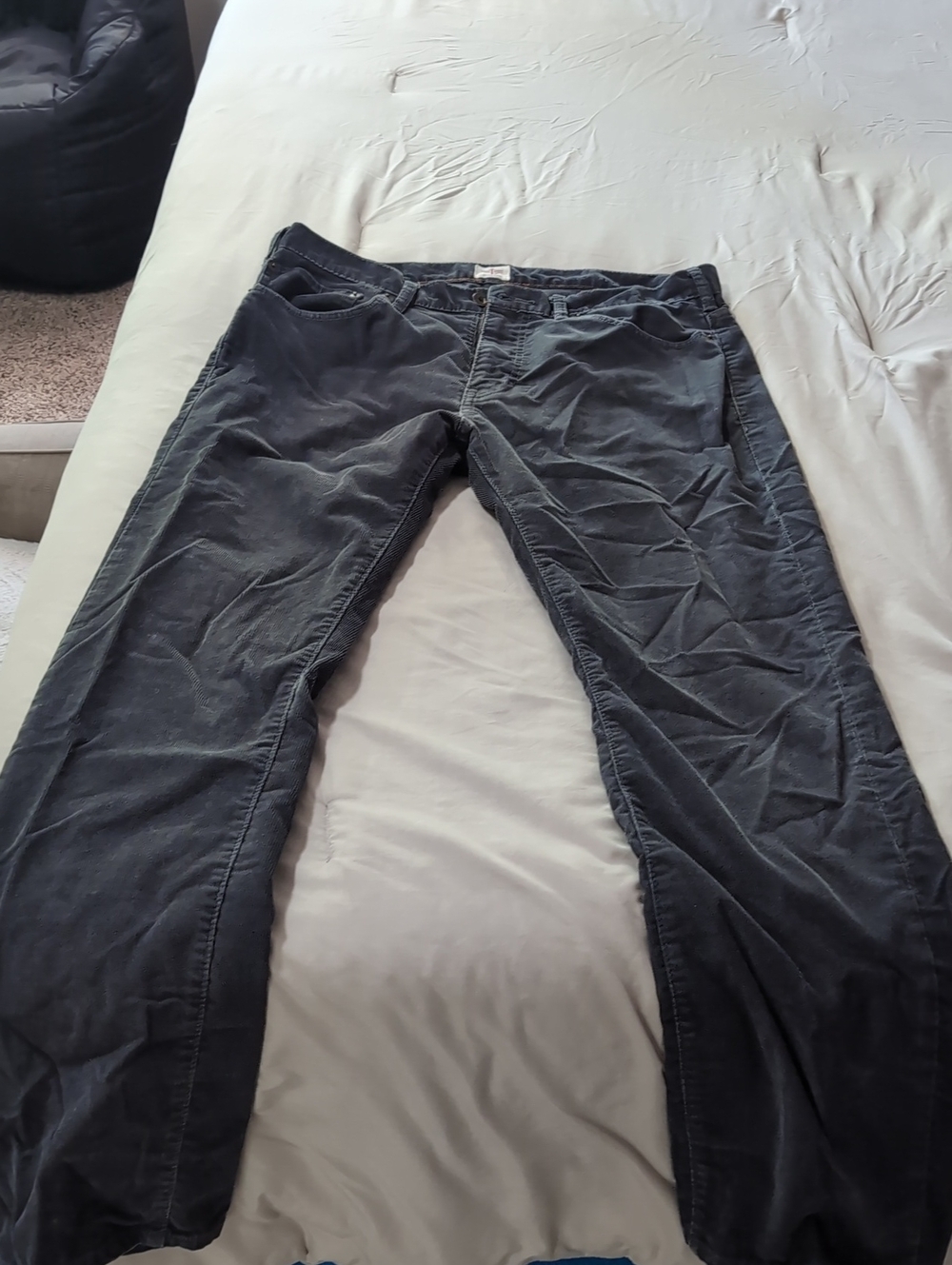 Dockers Men's Corduroy Pants in Dark Gray